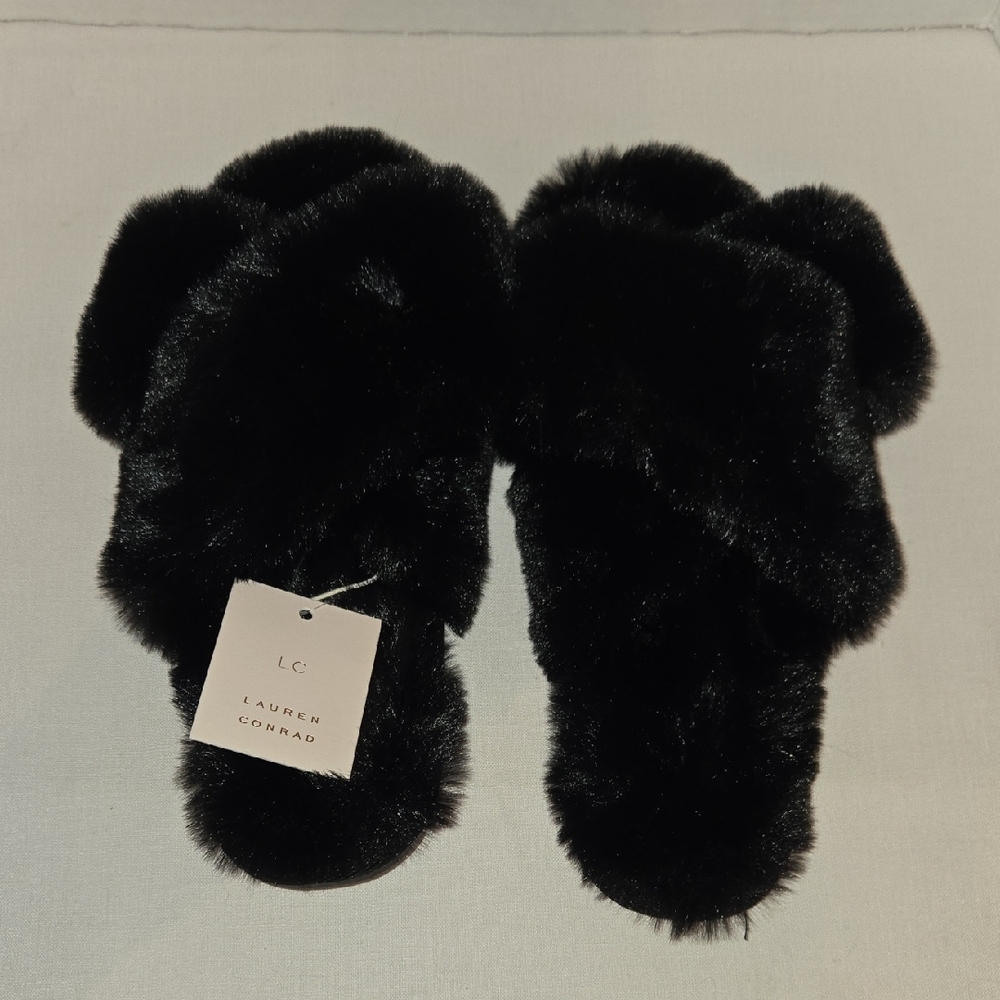 LC Lauren Conrad NWT Black Faux Fur Crossband Slippers Sz XL